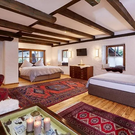 Beautiful Chalet In Up To 14 Guests - What'app - 0039-3512-039-610 - For Reservations! 펜션 가르미슈파르텐키르헨
